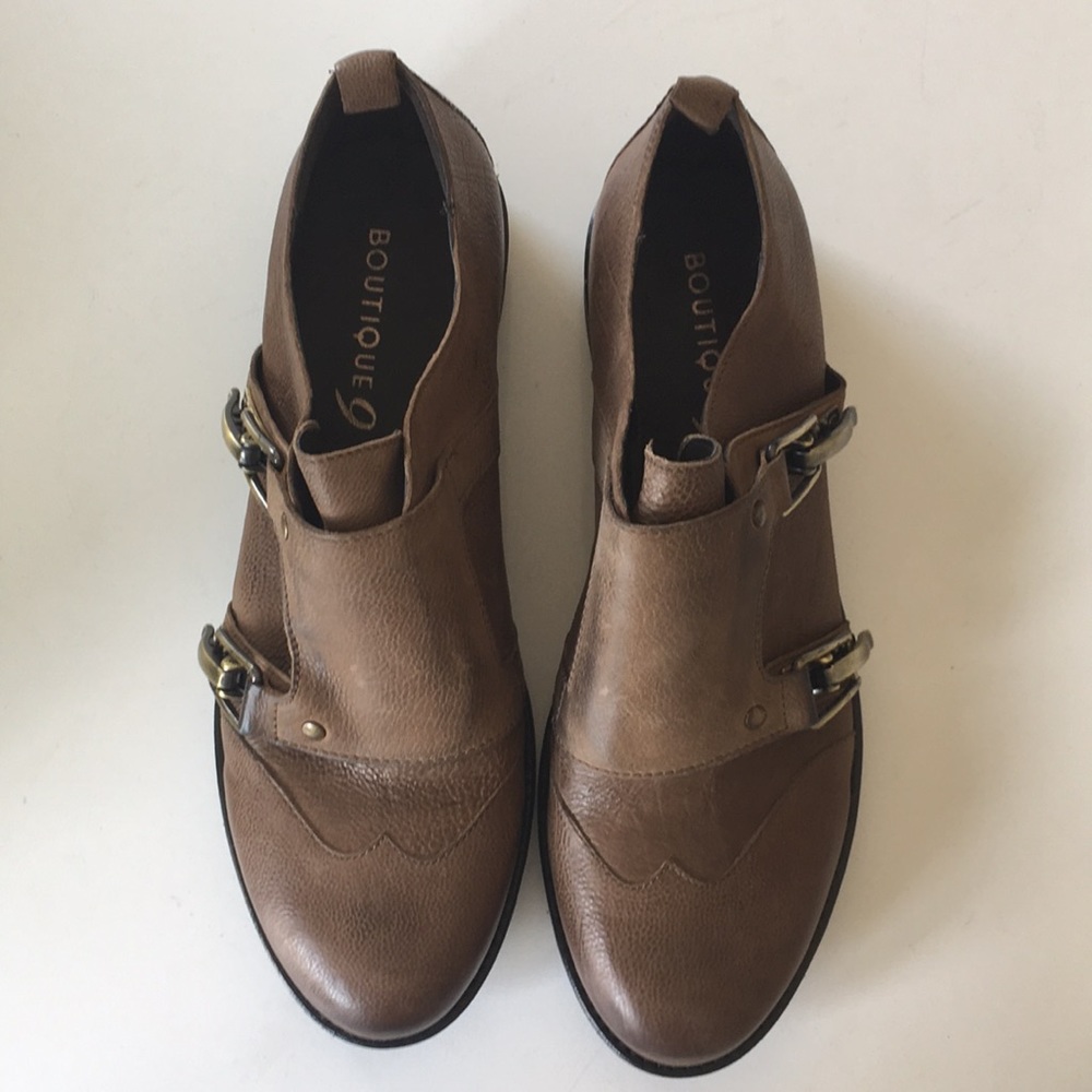 Boutique flat shoes